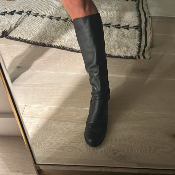 Stuart Weitzman Tall Black Knee High boot - Picture 2 of 9